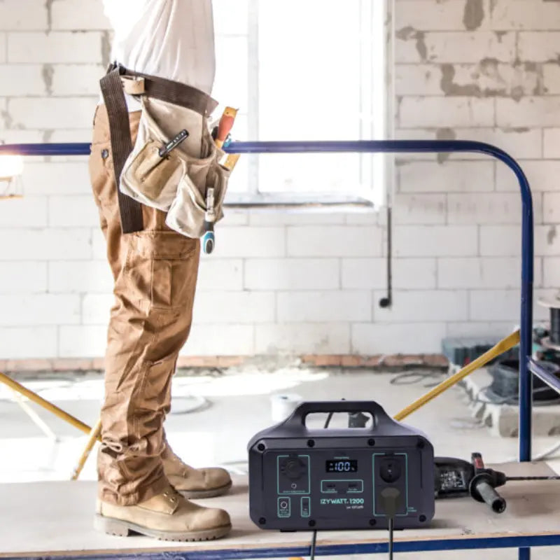 Pack station d'énergie portative Izywatt 1200 + panneau solaire pliant cadré 200W Izywatt - ORIUM Ma boutique